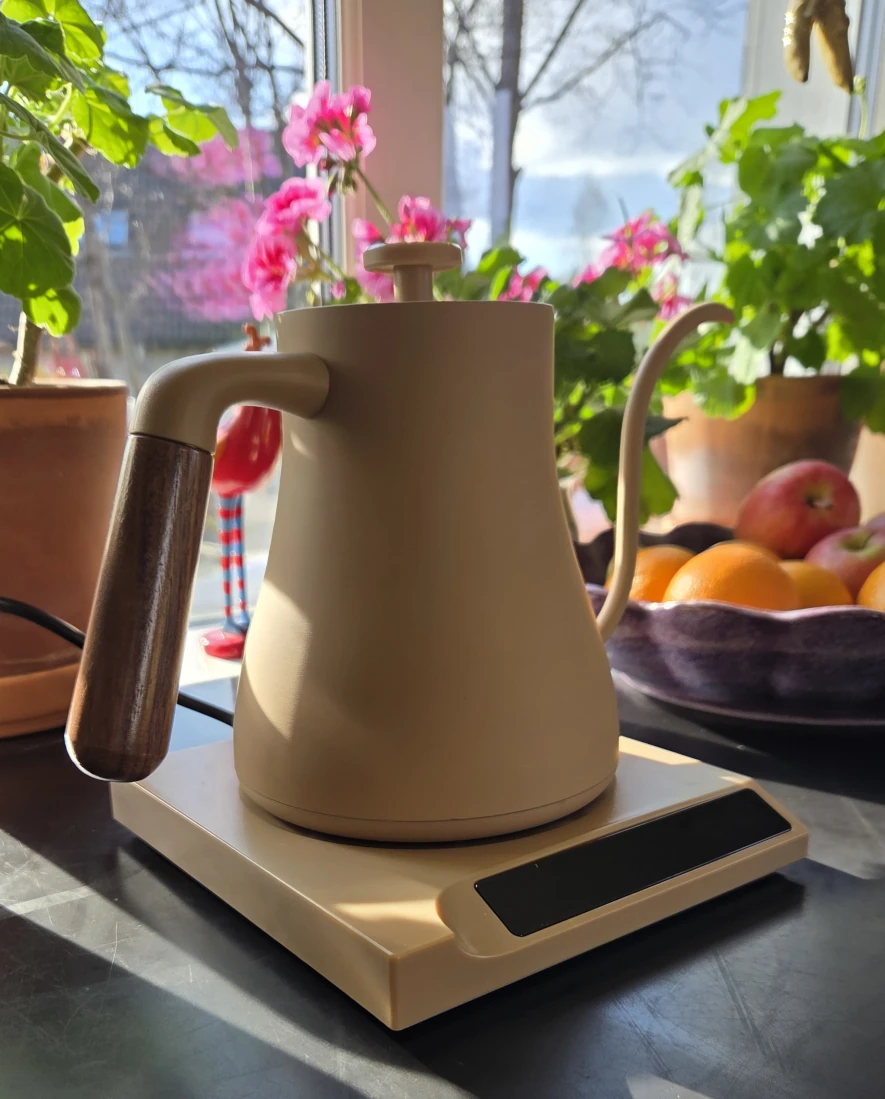 Chiato Flowplay Gooseneck Vattenkokare närbild